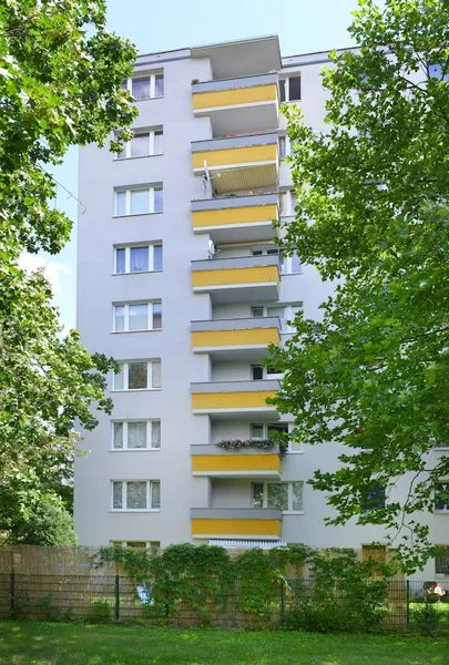 4 Zimmer in der Gropiusstadt — photo 1